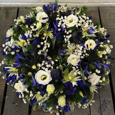 Wreath White Blue